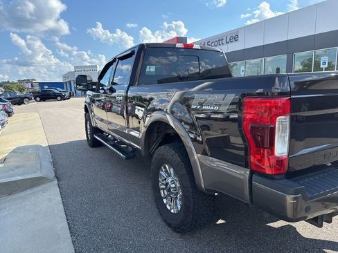 Used 2018 Ford F250 Lariat w/ Lariat Ultimate Package image 7