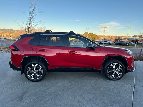 Used 2025 Toyota RAV4 XSE w/ Weather Package AWD/4WD image 9