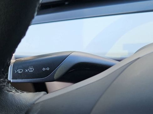 Used 2020 Tesla Model Y Long Range image 24