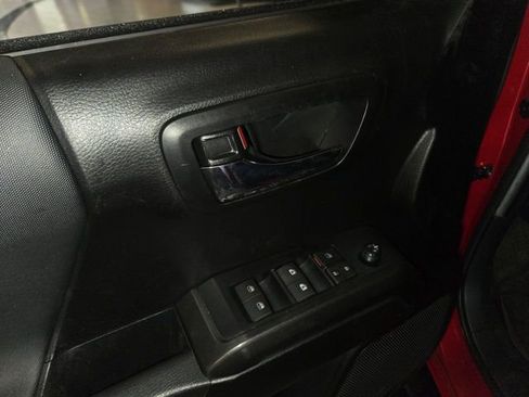 Used 2022 Toyota Tacoma TRD Off-Road w/ Technology Package image 13