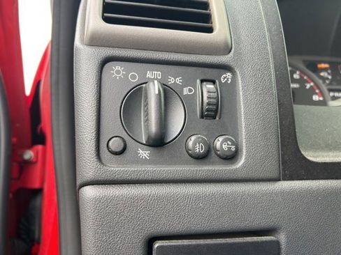 Used 2005 Chevrolet Colorado LS w/ Power Convenience Package image 10