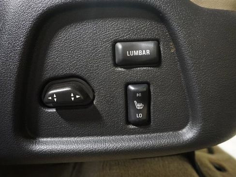 Used 2009 HUMMER H3 Luxury image 12