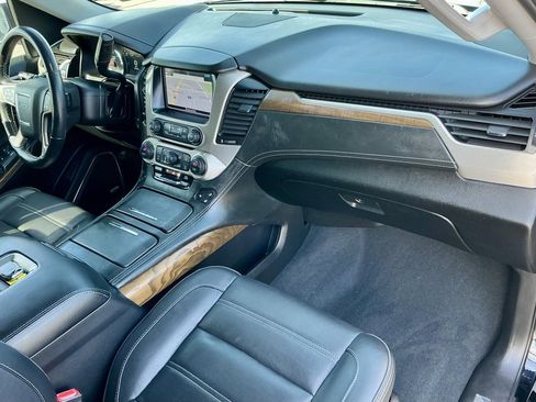 Used 2019 GMC Yukon XL Denali w/ Denali Ultimate Package image 24