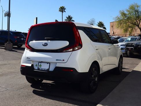 Used 2021 Kia Soul S image 13