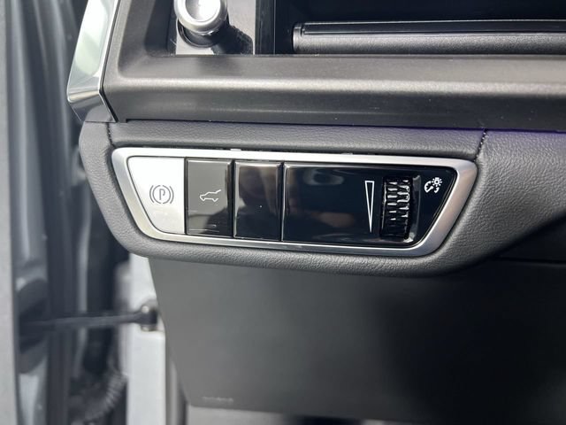 Used 2026 Cadillac Vistiq Sport w/ LPO, Floor Liner Package AWD/4WD image 17