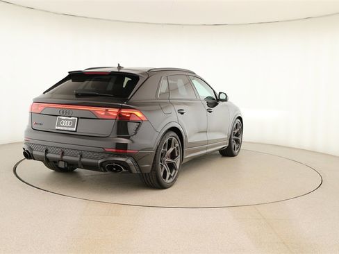 New 2026 Audi RS Q8 performance image 6