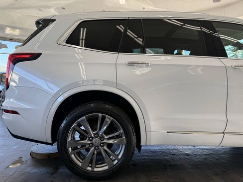 Used 2023 Cadillac XT6 Premium Luxury AWD/4WD image 5