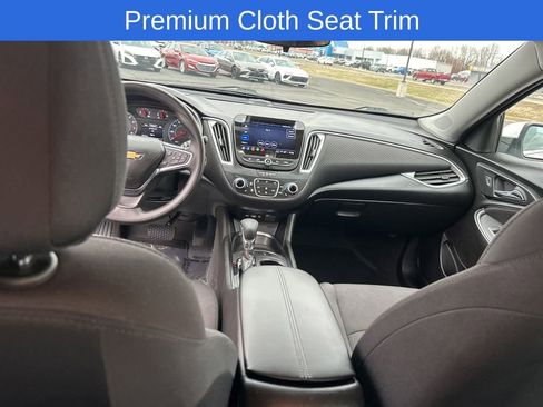 Used 2025 Chevrolet Malibu LT image 13