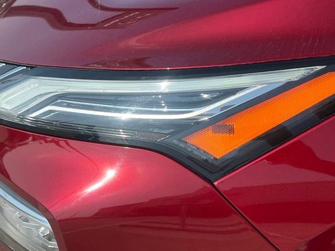 Used 2021 Nissan Rogue Platinum image 10