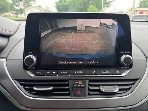 Used 2024 Nissan Altima 2.5 SR FWD image 24