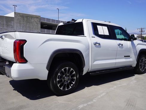Used 2024 Toyota Tundra Limited AWD/4WD image 7