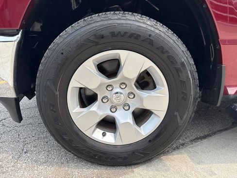 Used 2024 RAM 1500 Big Horn AWD/4WD image 41