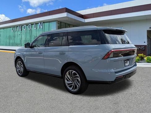 New 2026 Lincoln Navigator Reserve AWD/4WD image 6