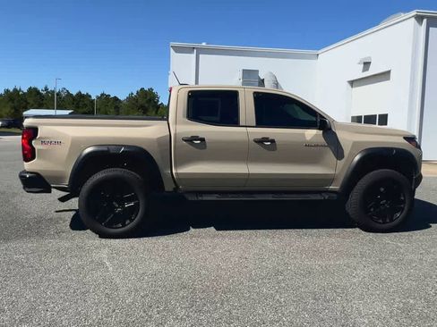 Used 2024 Chevrolet Colorado Trail Boss w/ Advanced Trailering Package image 9