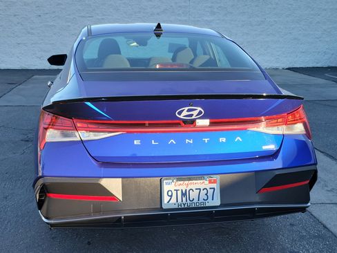 Certified 2025 Hyundai Elantra SEL w/ Cargo Package image 23