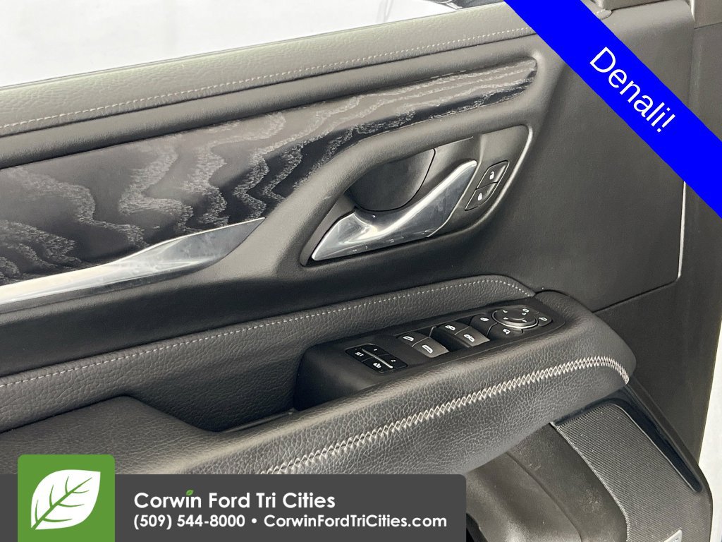 Used 2024 GMC Yukon XL Denali AWD/4WD image 12
