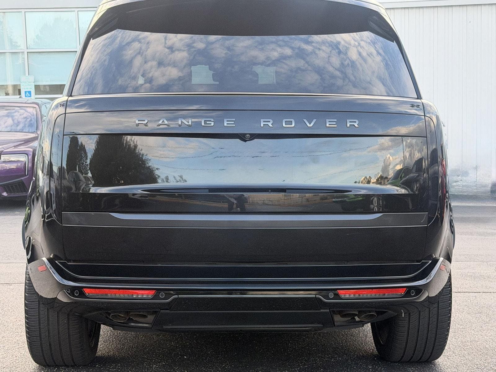 Used 2024 Land Rover Range Rover Long Wheelbase Autobiography AWD/4WD image 25