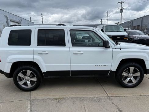 Used 2017 Jeep Patriot High Altitude AWD/4WD image 6