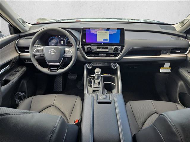 New 2026 Toyota Grand Highlander FWD image 15