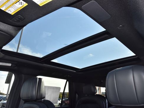 New 2025 Lincoln Navigator L Reserve w/ Jet Appearance Package image 36