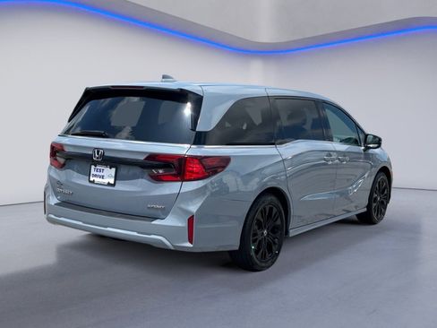 Used 2025 Honda Odyssey Sport-L image 12