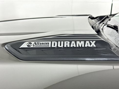 Used 2023 Chevrolet Silverado 3500 High Country w/ Z71 Off-Road Package image 10