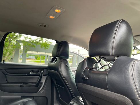 Used 2015 Chevrolet Traverse LT w/ Style and Technology Package AWD/4WD image 29