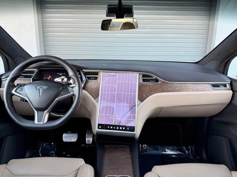 Used 2016 Tesla Model X 75D AWD/4WD image 11