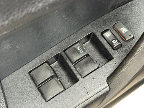 Used 2014 Toyota Corolla L image 18