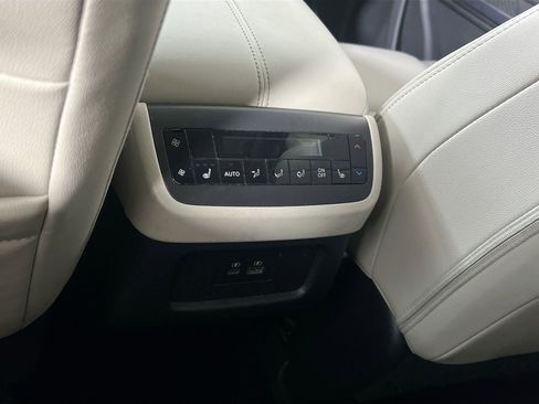 Used 2023 Nissan Pathfinder SL w/ SL Premium Package image 26