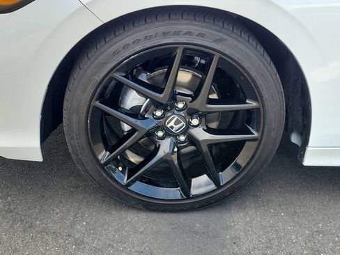 Certified 2025 Honda Civic Sport image 5