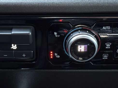 Used 2025 GMC Sierra 1500 Elevation w/ LPO, Elevation Black Package image 23