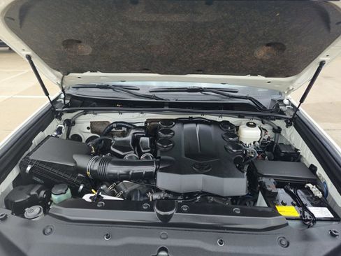 Used 2023 Toyota 4Runner SR5 Premium w/ Moonroof Package image 21