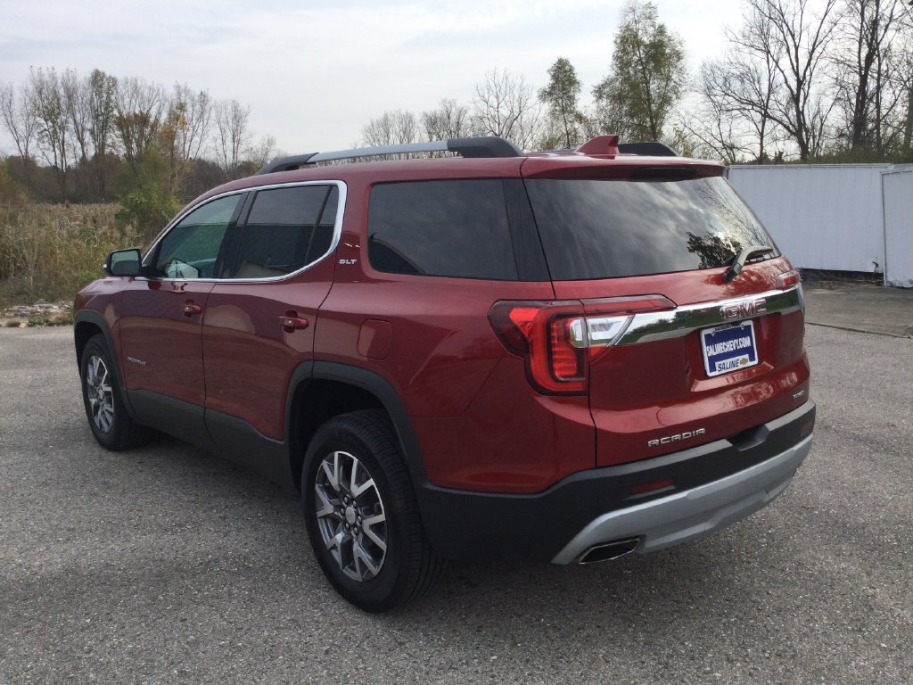 Used 2023 GMC Acadia SLT w/ Preferred Package AWD/4WD image 5