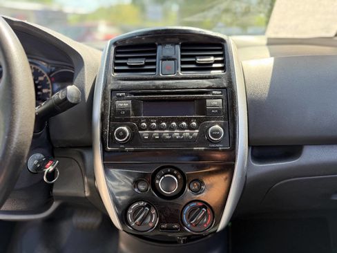 Used 2015 Nissan Versa Note SV image 18