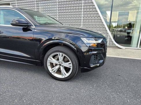 Used 2023 Audi Q8 Premium Plus AWD/4WD image 2