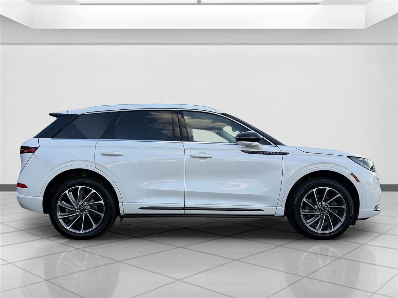 Used 2021 Lincoln Corsair Grand Touring AWD/4WD image 6
