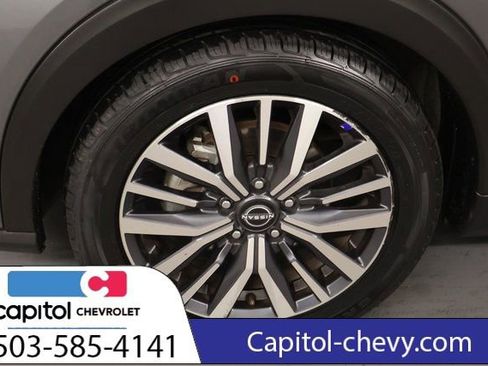 Used 2024 Nissan Kicks SV image 9