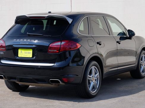 Used 2014 Porsche Cayenne Platinum Edition AWD/4WD image 47