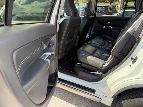Used 2013 Volvo XC90 3.2 R-Design AWD/4WD image 14