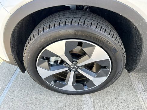 New 2026 Volvo XC40 B5 Core w/ Protection Package Premier image 8