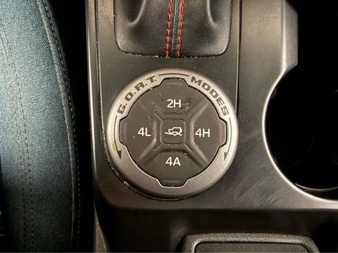 Used 2025 Ford Bronco Heritage Edition AWD/4WD image 24