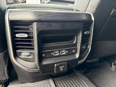 Used 2024 RAM 2500 Laramie w/ Night Edition AWD/4WD image 10