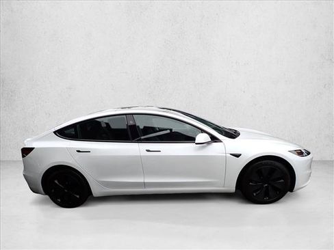 Used 2025 Tesla Model 3 Long Range RWD image 5