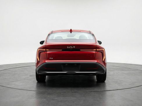 Used 2025 Kia K4 LXS image 7