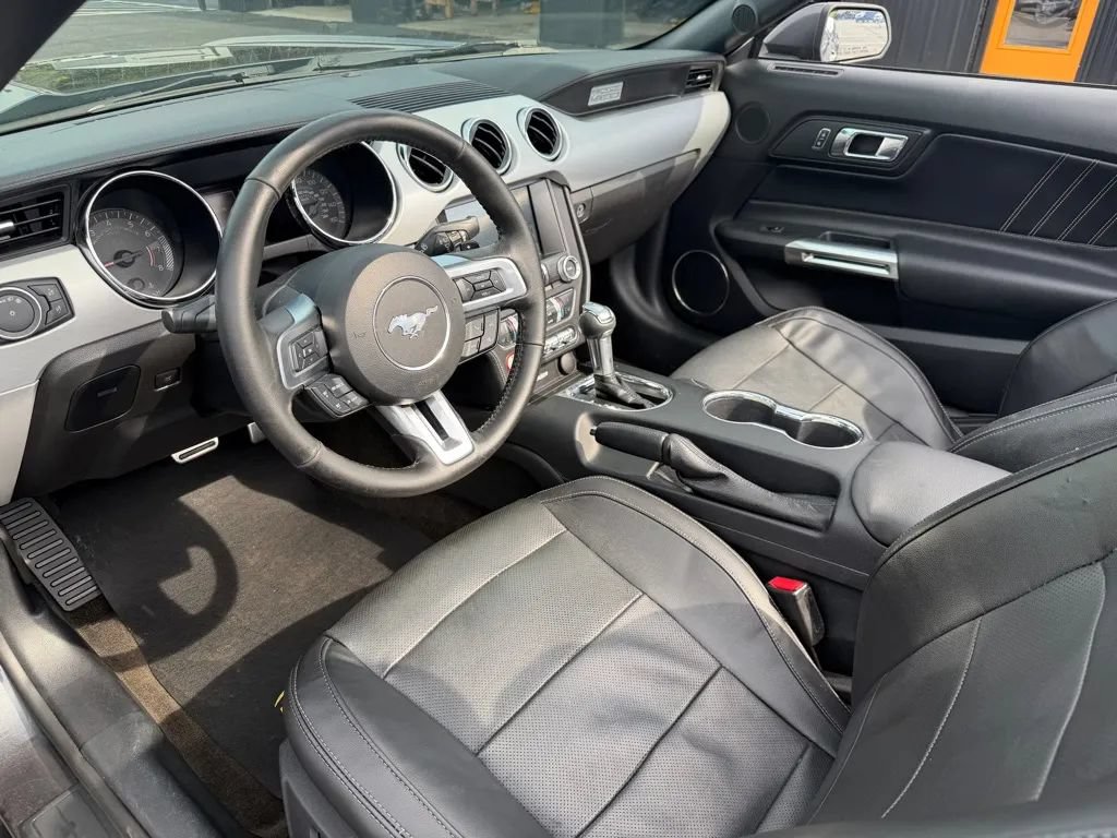 Used 2017 Ford Mustang GT Premium w/ Equipment Group 401A RWD image 9