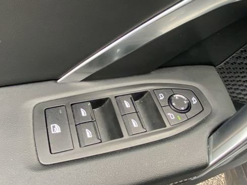 Used 2025 BMW X2 xDrive28i AWD/4WD image 14