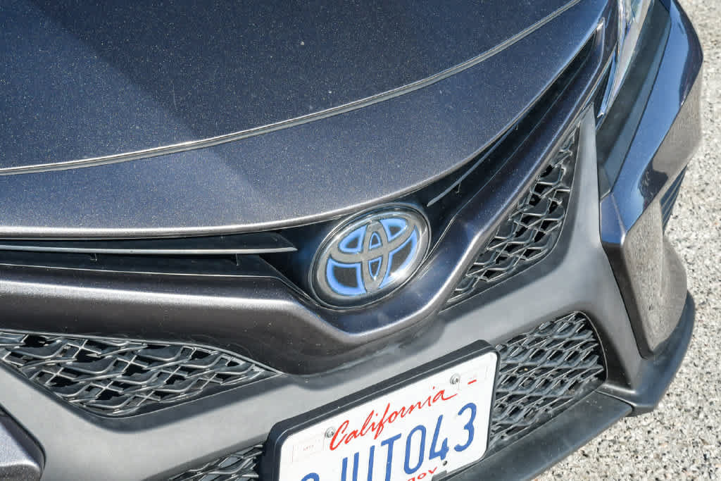 Used 2019 Toyota Camry SE w/ Protection Package (Q2) FWD image 5