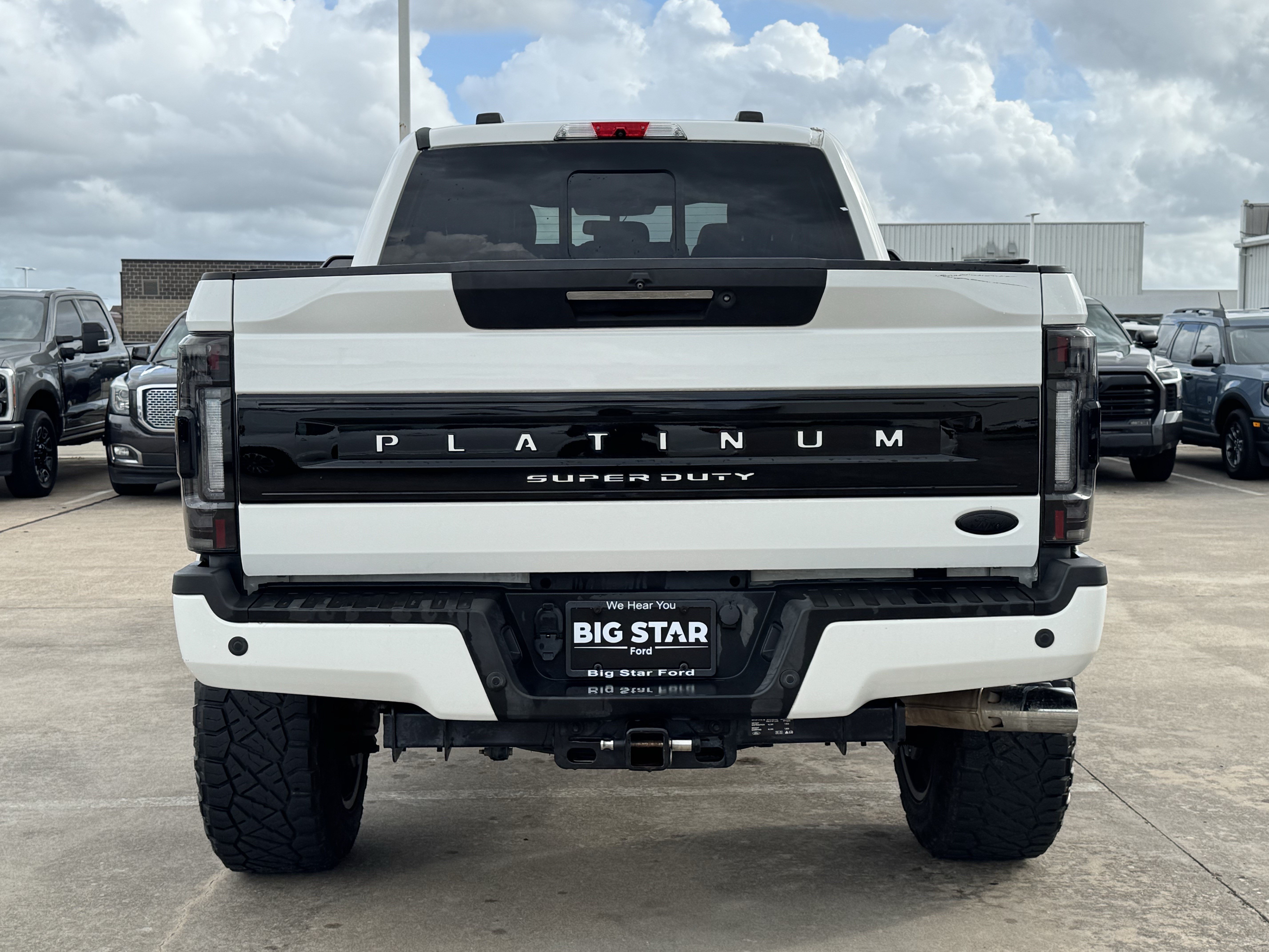 Used 2022 Ford F250 Platinum AWD/4WD image 9