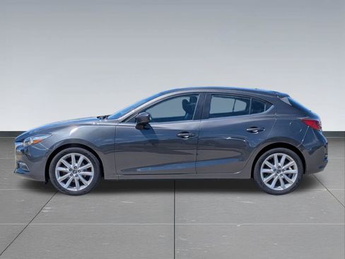 Used 2017 MAZDA MAZDA3 Touring FWD image 2
